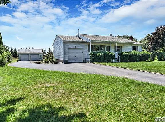 2nd image of 221 Williams Way S