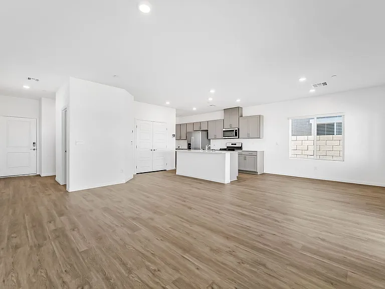 1111 Saffron Toucan Ln — Photo 4