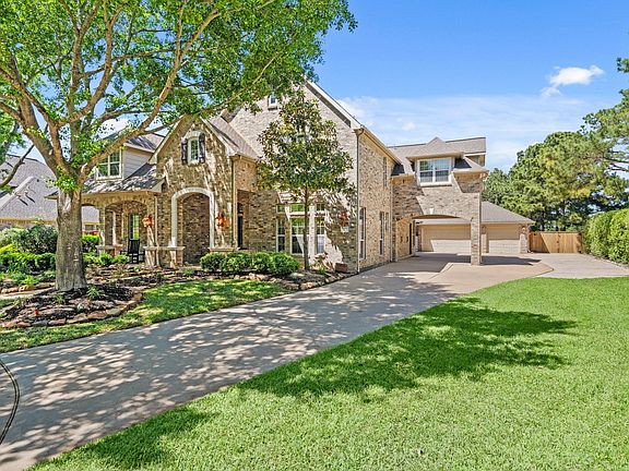 3rd image of 26302 Hickory Field Court