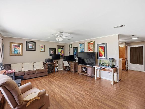 5th image of 135 Leblanc St