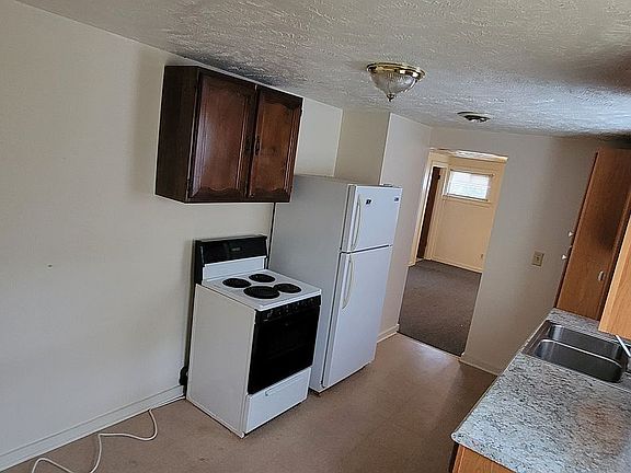 4th image of 45 Tuttle Ct APT 4