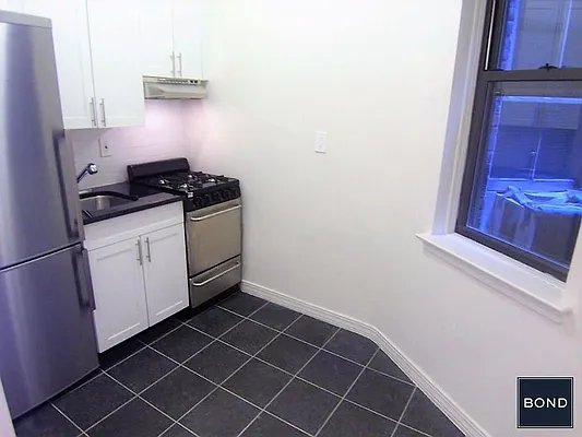 Rented by Bond New York | media 3