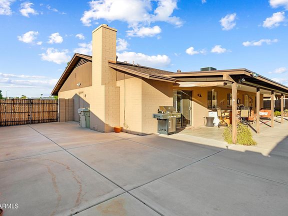 3rd image of 5951 W CAMPO BELLO Drive