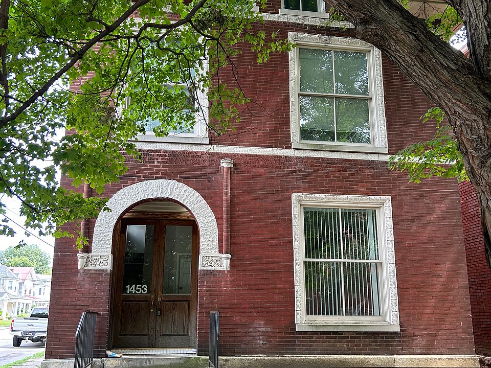 Exterior of historic building, home to 3 apartments.