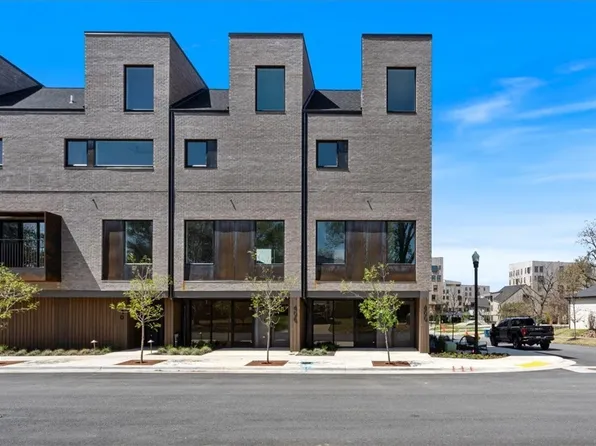 406 SE G St, Bentonville, AR 72712