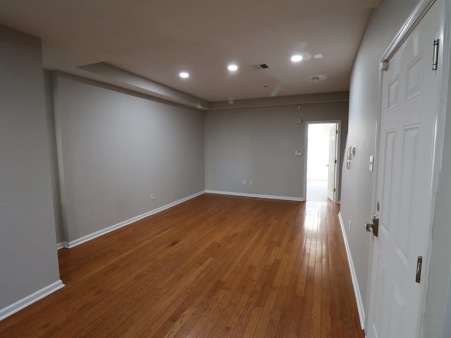 5 bed, 1200 sqft, $650 — Photo 4