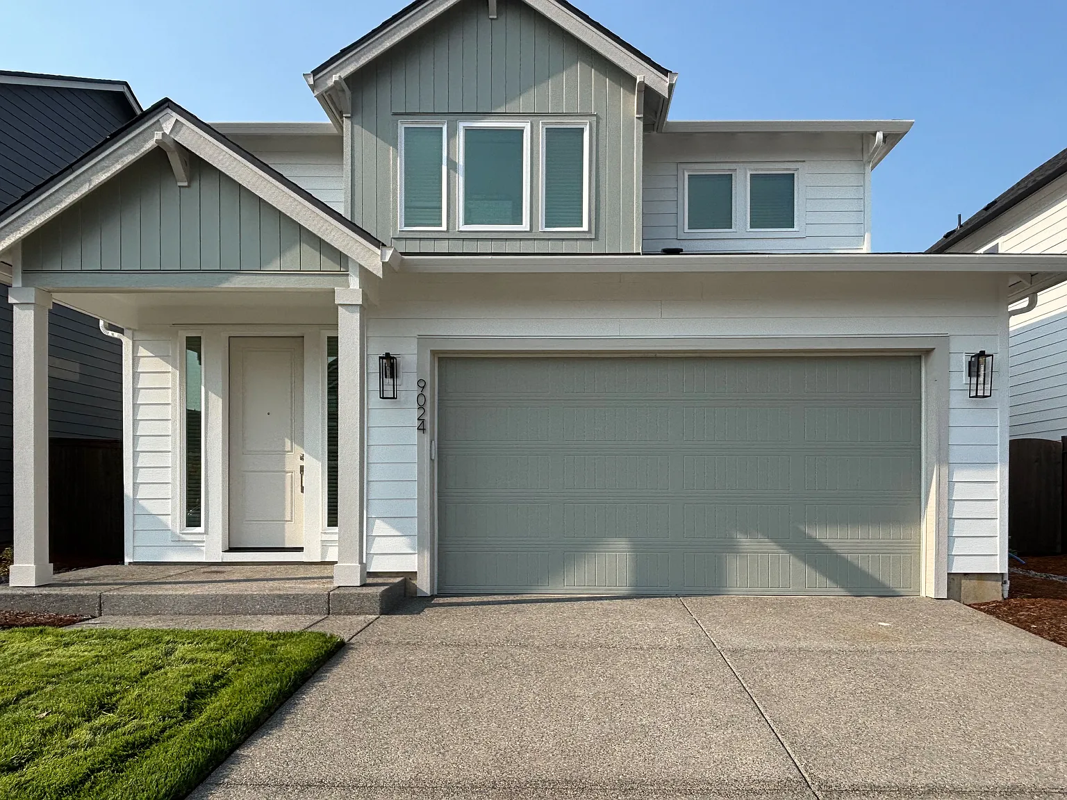 4 bed, 2.5 bath, 2299 sqft, $3,850 — Photo 2