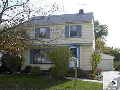 12600 Willard Ave photo 1