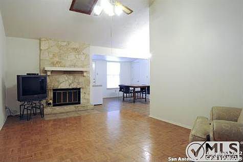 3rd image of 3919 Briarcrest St