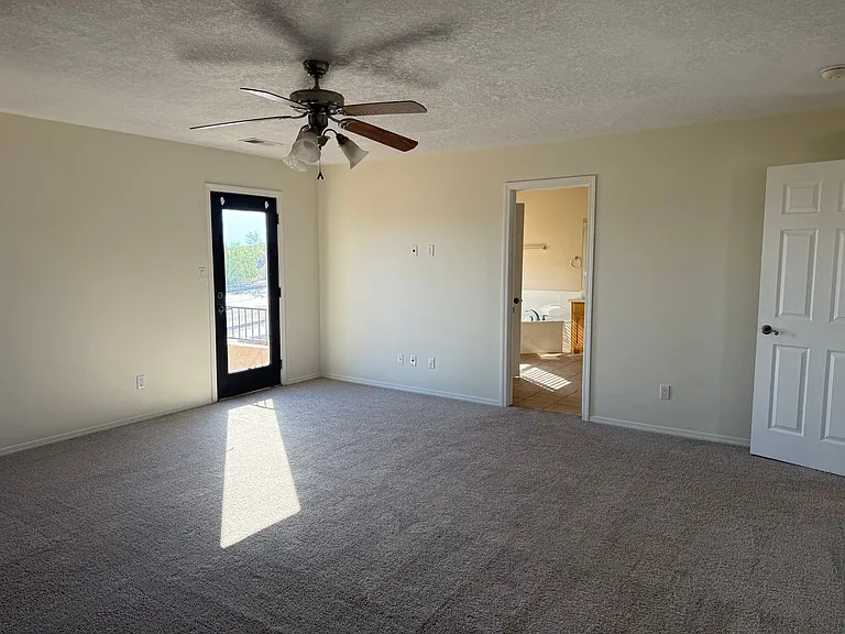 6202 Sierra Nevada Cir NW — Photo 11