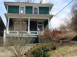 309 8th Ave, Hinton, WV 25951
