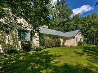 38 Middle Valley Rd, Long Valley, NJ 07853