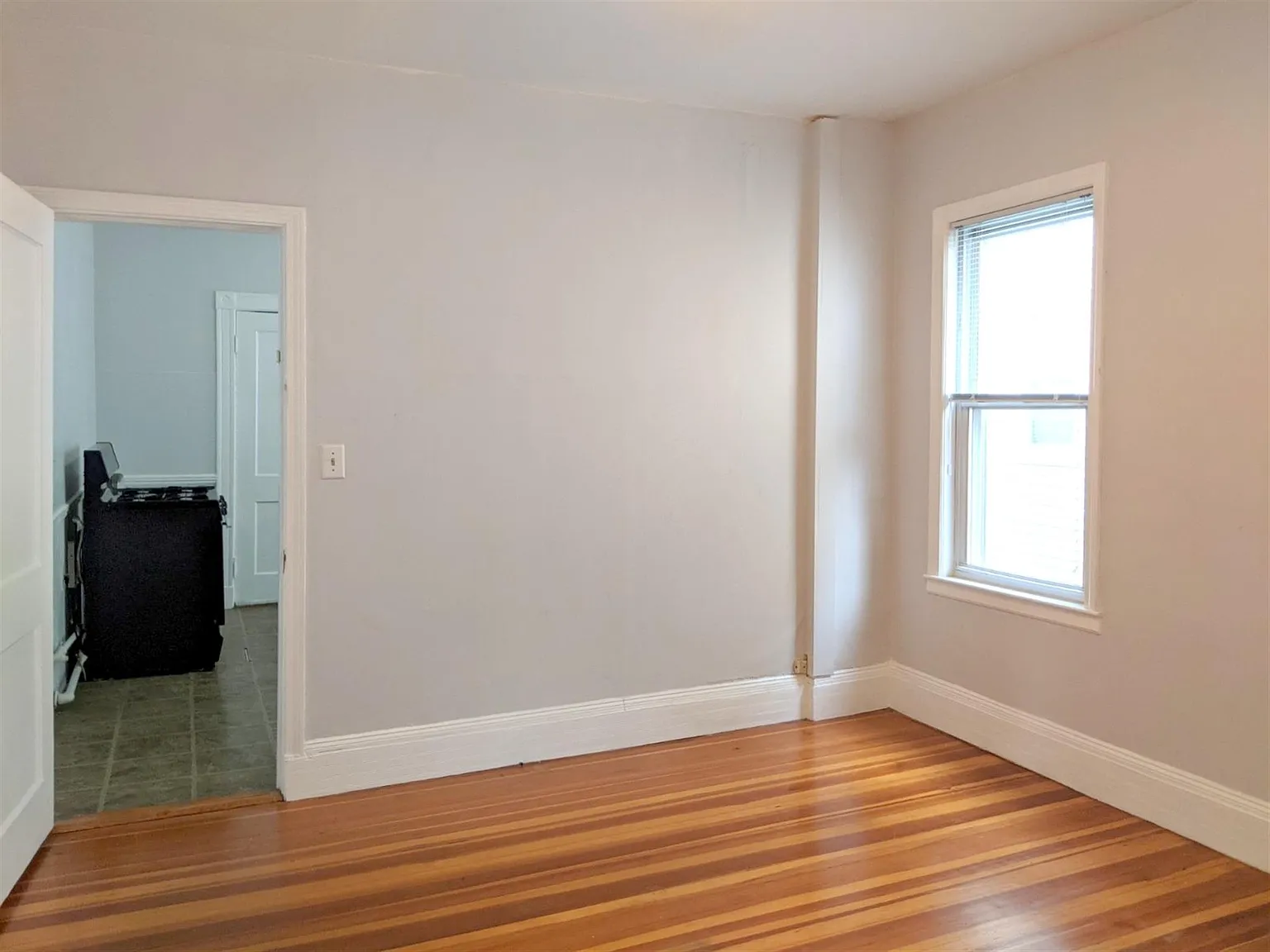 3 bed, $3,800 — Photo 4