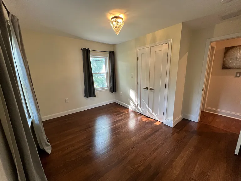 147 Lowell Ave — Photo 12