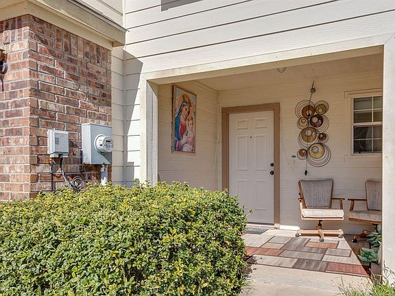 4th image of 3900 Fernando Dr