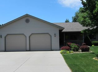 N5084 Big Bend Ln, Sheboygan Falls, WI 53085