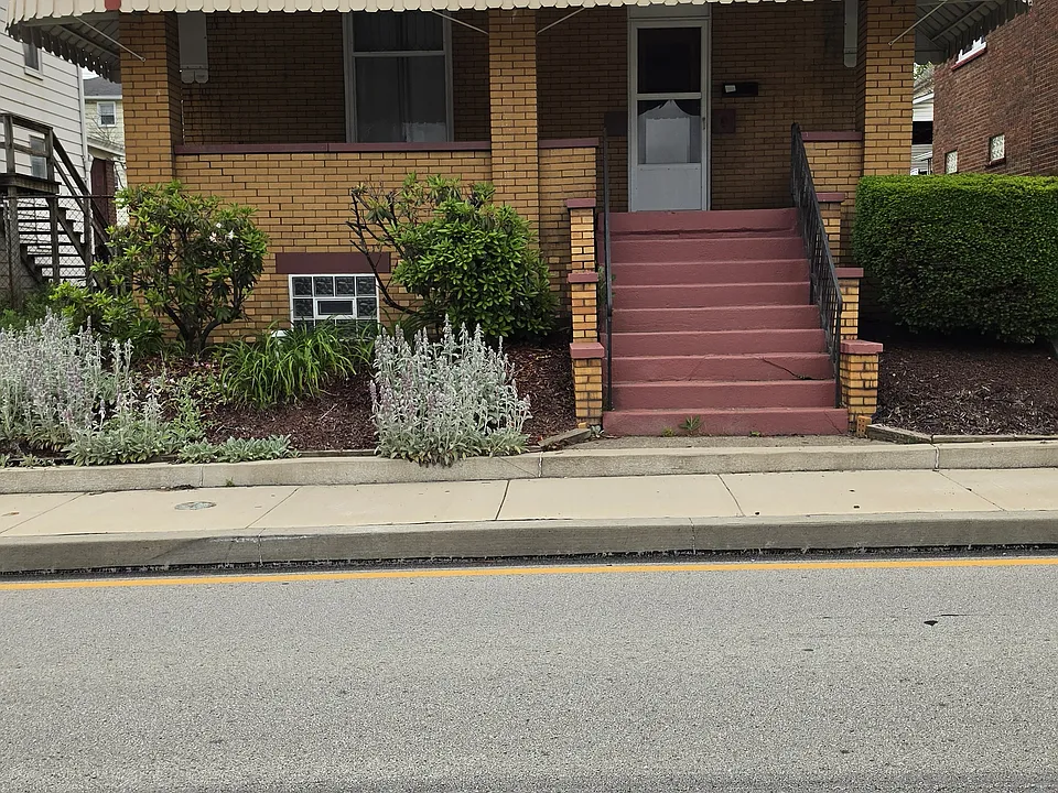 21 S 3rd St