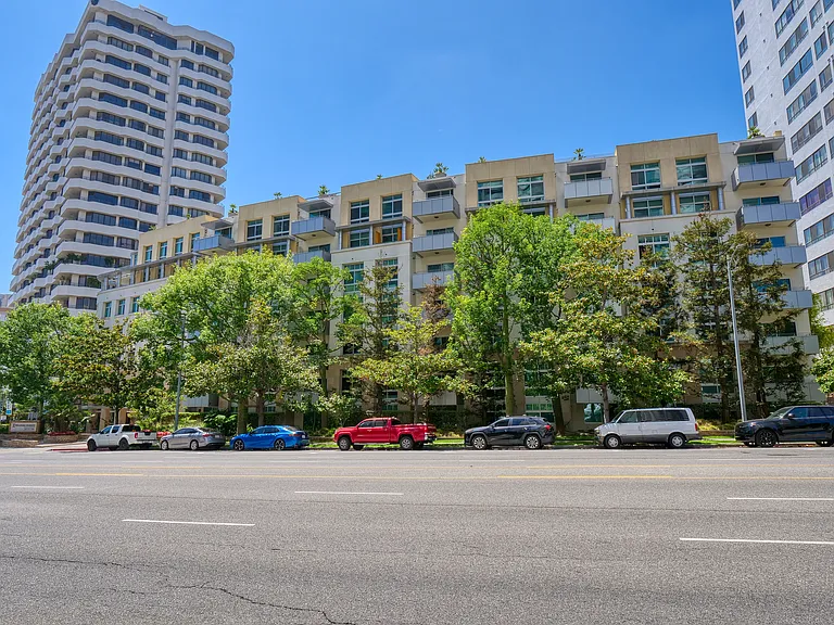 10599 Wilshire Blvd — Photo 22