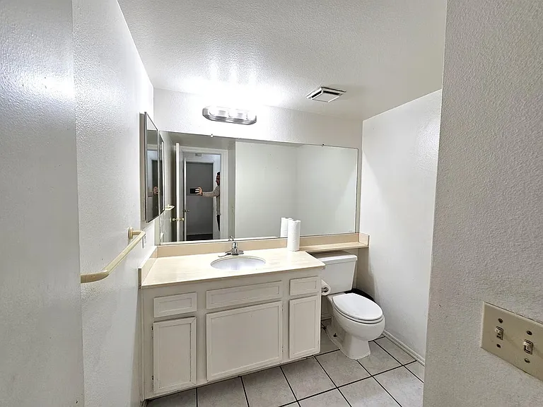 24657 Carolyn Ave — Photo 16