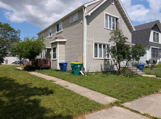 1212 S Chestnut Ave, Green Bay, WI 54304