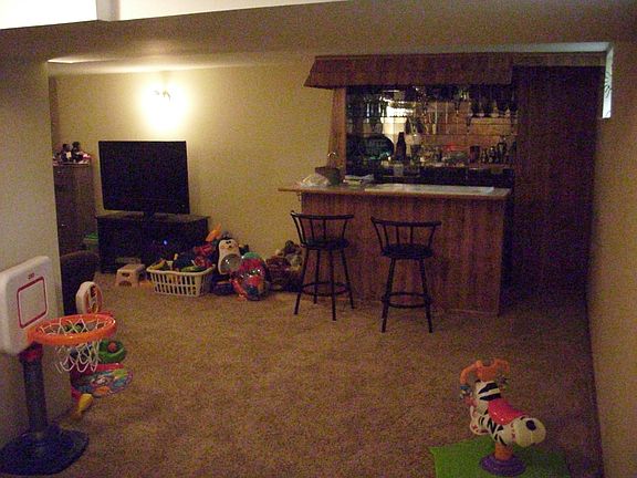 Basement Bar/Family room