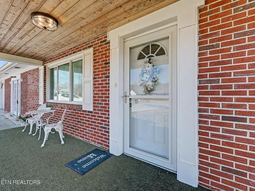 3 bed, 1798 sqft, $1,750 — Photo 3