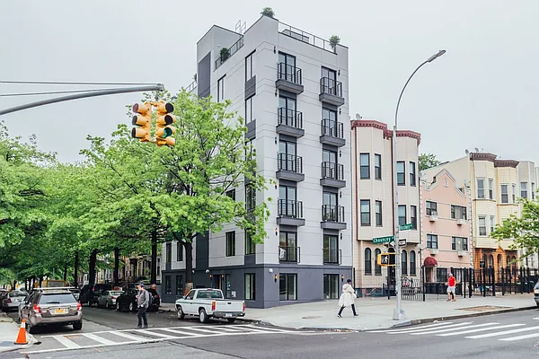 Rented by Nooklyn NYC LLC | media 25