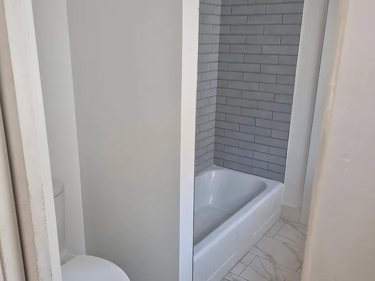 3537 Louisiana St — Photo 2