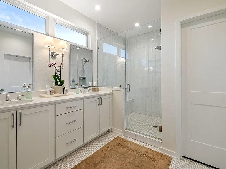 2528 Watkins Way — Photo 10