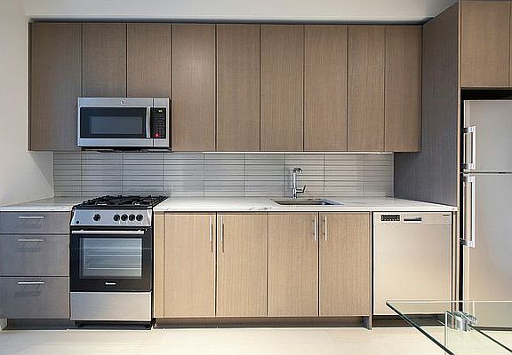 5th image of 86 Fleet Pl APT 5N