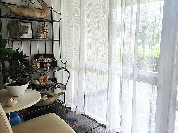 2nd image of 804 SE 7th Street #101