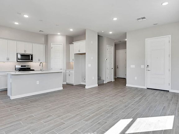 4th image of 17133 N 50TH Street