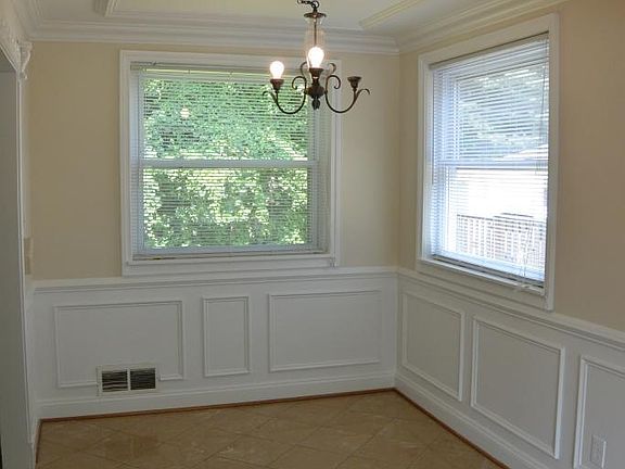 4th image of 3720 Terrace Dr