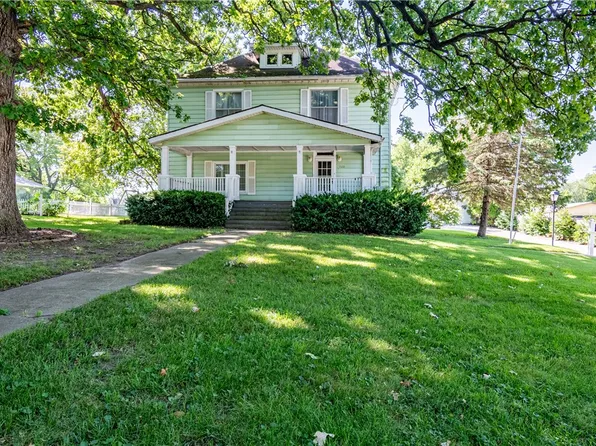 723 E Jackson St, Sullivan, IL 61951