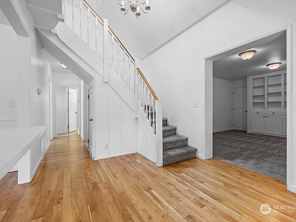 4th image of 712 S 1st Avenue