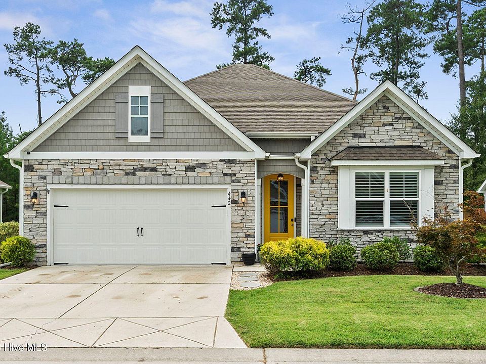 1st image of 442 Esthwaite Drive SE