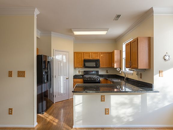 3rd image of 11605 Nellings Pl