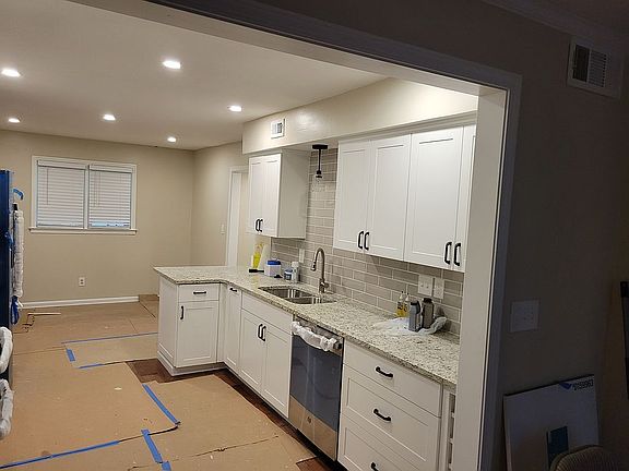 3rd image of 2365 Northlake Ct