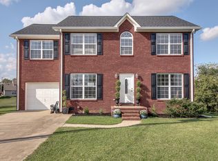 2004 Knapton Ct, Spring Hill, TN 37174