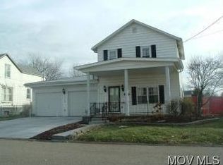608 Elm St, Belpre, OH 45714