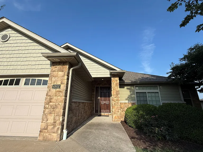 6802 Stanwood Dr — Photo 3