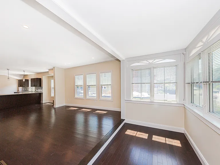 120 Jerome St — Photo 4