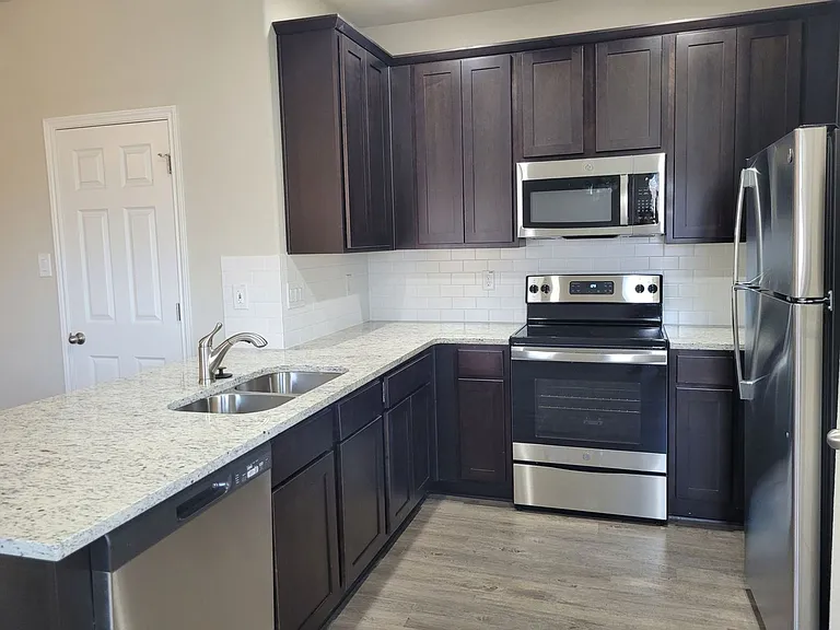9209 Groff Lndg #1 — Photo 3