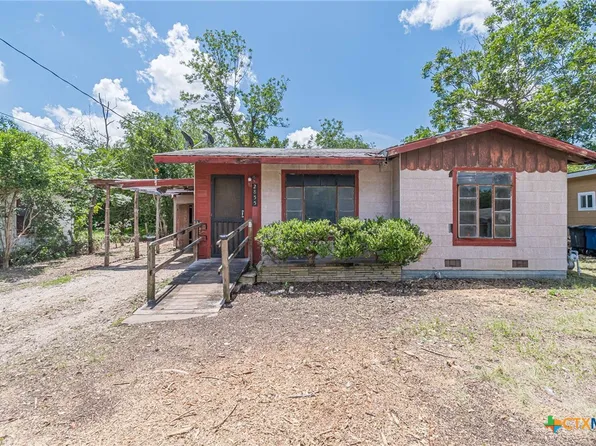 2855 W San Antonio St, New Braunfels, TX 78130