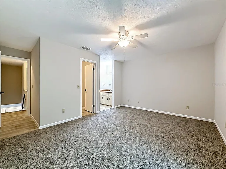 2113 NE 38th Ave — Photo 25