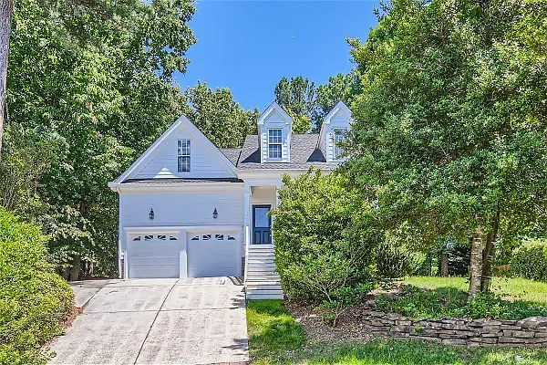 703 Cameron Glen Dr — Photo 3