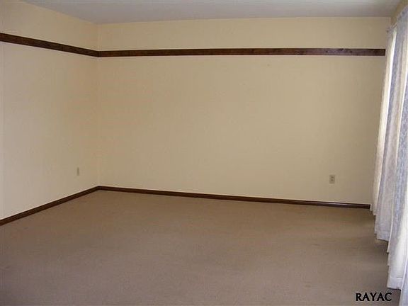 4th image of 414 Vine St