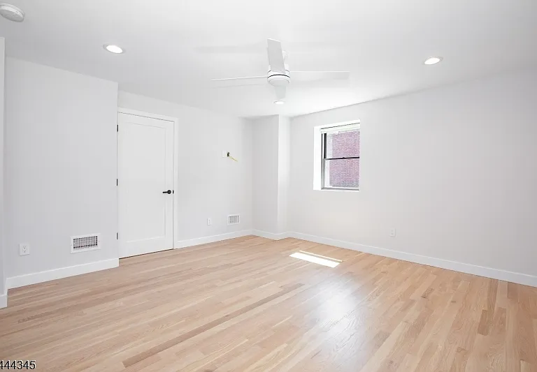 99 Baldwin Pl — Photo 5