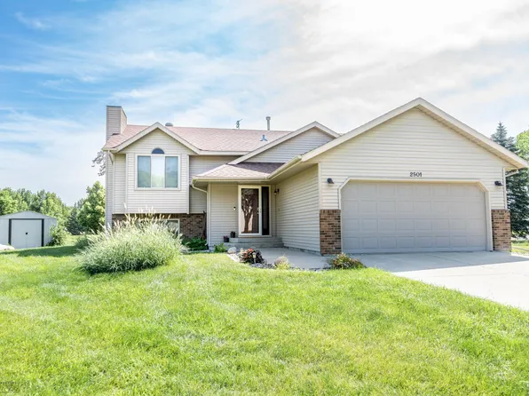 2501 39th Ave S, Fargo, ND 58104