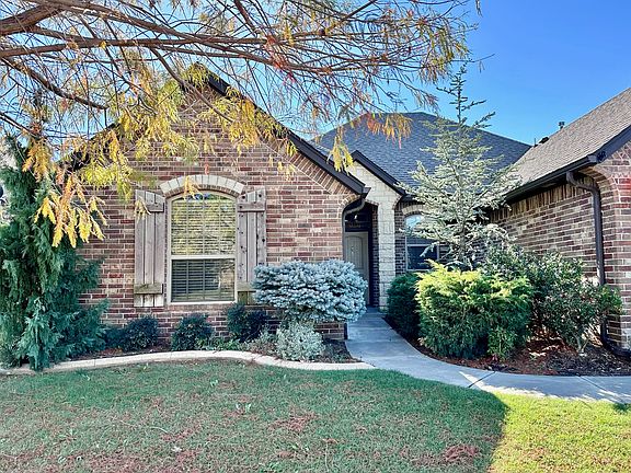 2nd image of 5004 SW 122nd Ter